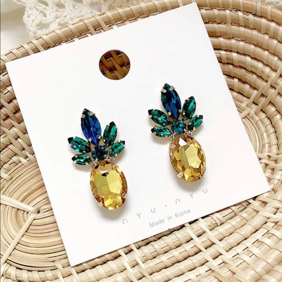 Jewelry - 🔥2for$25🔥 pineapple stud earrings